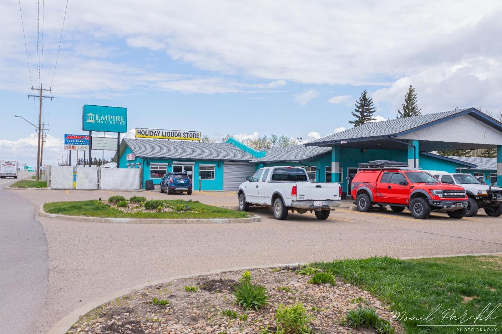 Empire Inn&Suites Penhold Extérieur photo