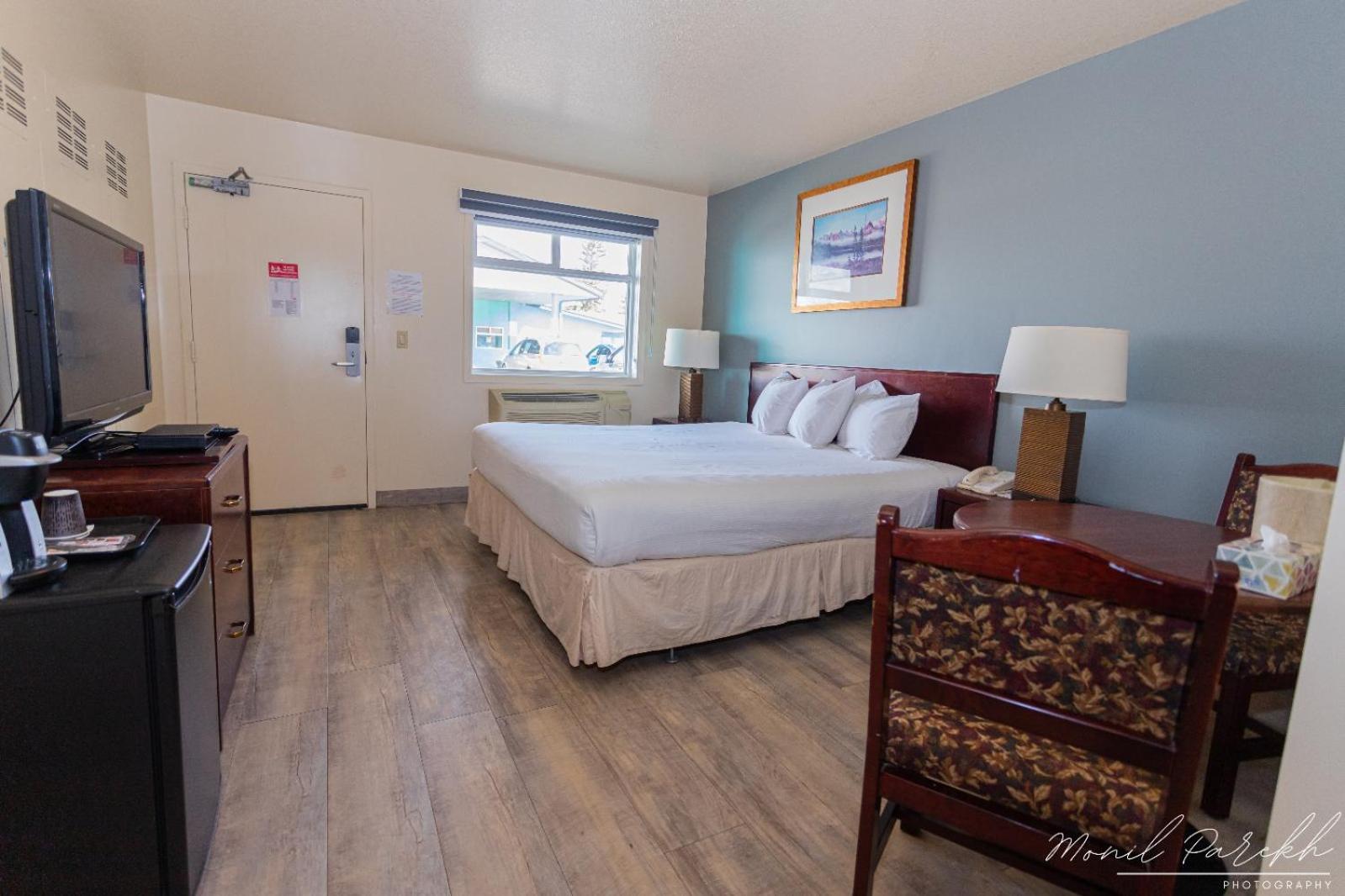 Empire Inn&Suites Penhold Extérieur photo